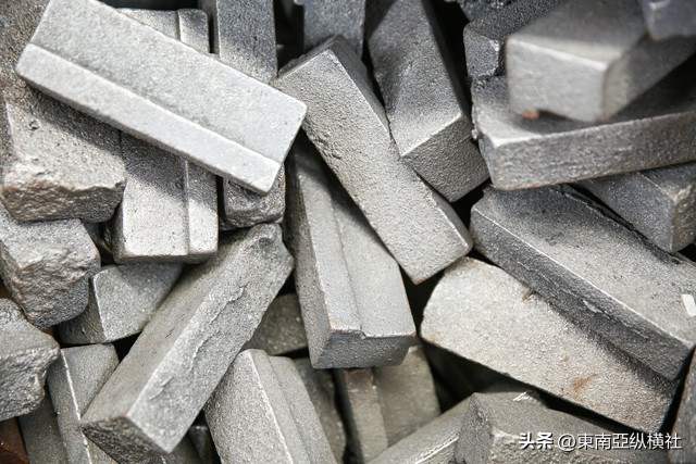 白银价格走势分析_白银工业需求与货币属性_2025年白银价格走势分析