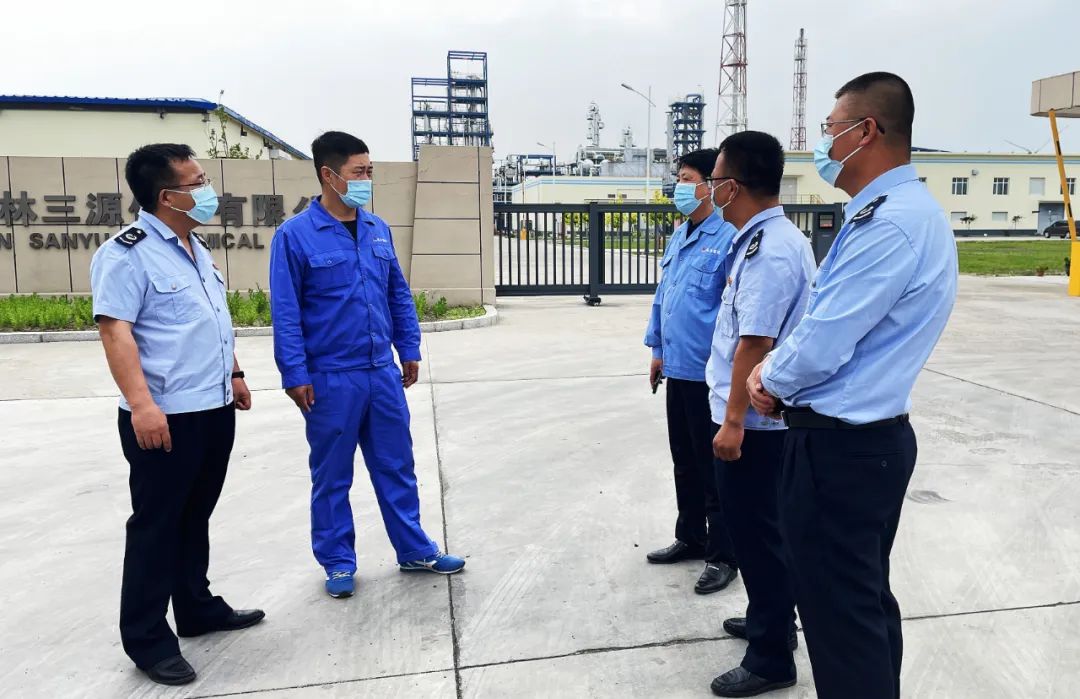 优化大企业税收服务_优化税收营商环境_落实组合式税费支持政策