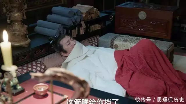 庆余年庆帝怎么死的_庆余年2春闱科考剧情 范闲坚守原则 不受贿赂 深夜密会庆帝 皇子猜疑 宫典忠诚真相 二皇子李承泽 宫典暗中传递情报