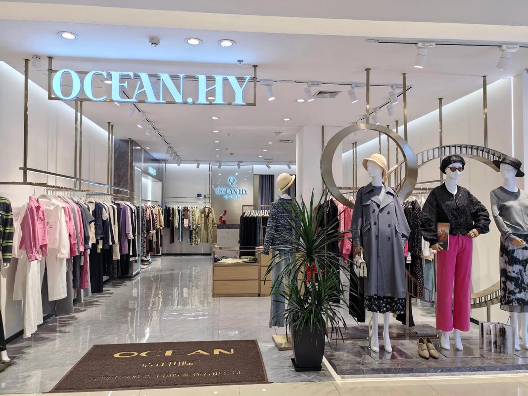 G2000品牌历史_纵横二千集团_和g2000类似的品牌女装