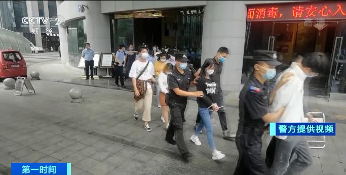 成渝警方破获高额股票配资诈骗案_重庆元佑科技股票配资软件诈骗_配资炒股软件