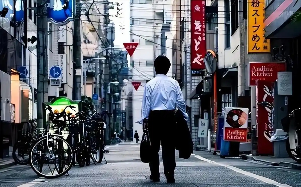 日本洗盘子一年回国买房 现实 日本年轻人消费降级 _日本 洗盘子_ 日本生活体验 国内二线城市对比 