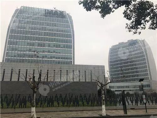 钱报网：上海总部人员前往空楼，关联公司“找不到此人”